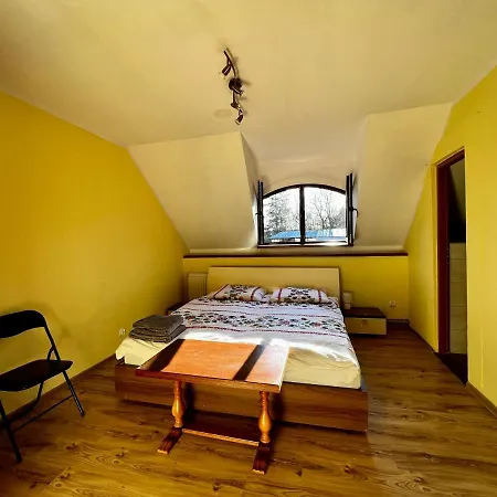 Κατάλυμα σε φάρμα Stadnina Lekwica